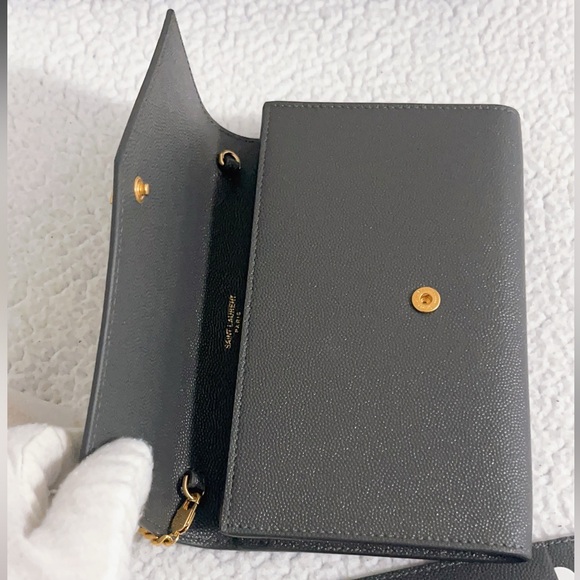 Saint Laurent Uptown Chain Wallet in Grain De Poudre Embossed Leather - Picture 8 of 16